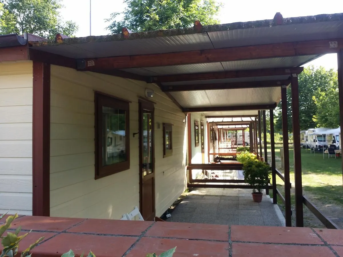 东塞斯特里 Santa Vittoria Camping酒店 营地